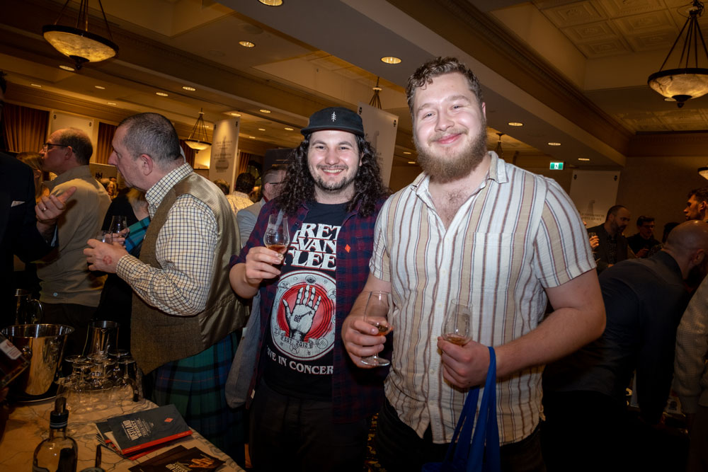 VWF-SAT-NIGHT206.jpg