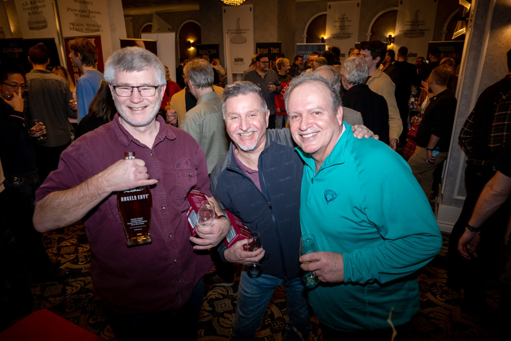 VWF-SAT-NIGHT215.jpg