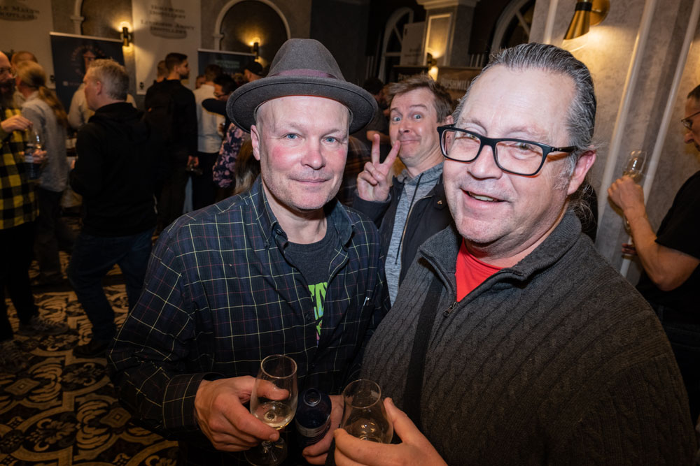 VWF-SAT-NIGHT220.jpg