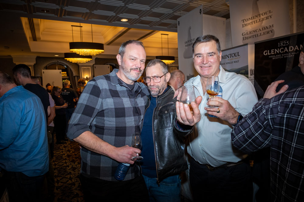 VWF-SAT-NIGHT225.jpg