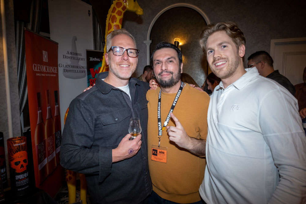 VWF-SAT-NIGHT255.jpg